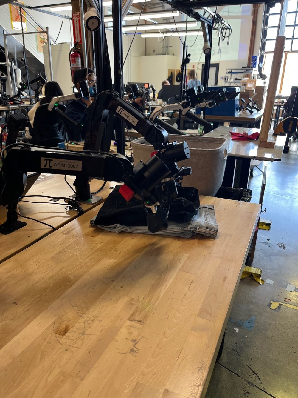 Silicon Valley's Secret Lab: The AI Robot Revolution Begins!