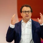 AI Giant Defies Trump Admin: Free Speech Wins!